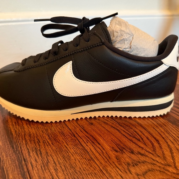 Women's Nike Cortez Black/Sail-Alabaster US 8 - Picture 3 of 8